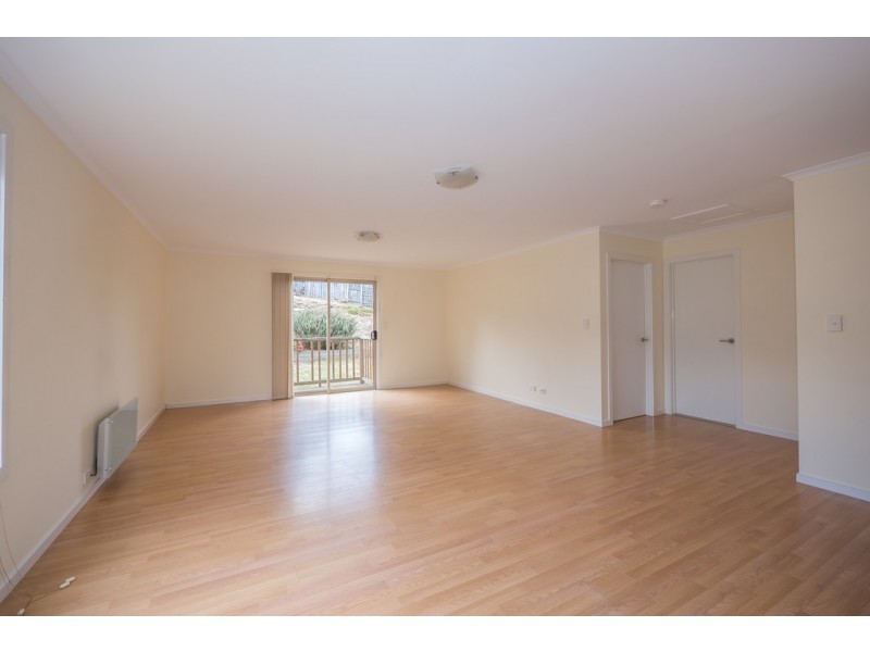 2/5 Aloomba Place, Herdsmans Cove TAS 7030
