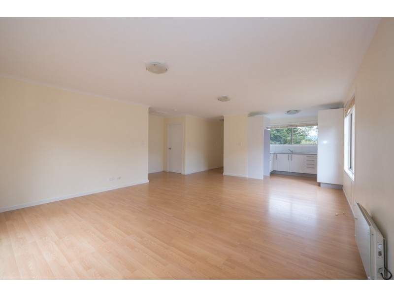 2/5 Aloomba Place, Herdsmans Cove TAS 7030