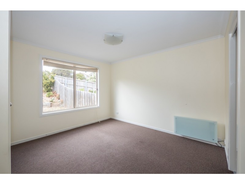 2/5 Aloomba Place, Herdsmans Cove TAS 7030