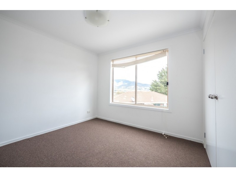 2/5 Aloomba Place, Herdsmans Cove TAS 7030