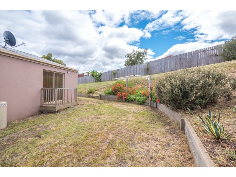 2/5 Aloomba Place, Herdsmans Cove TAS 7030