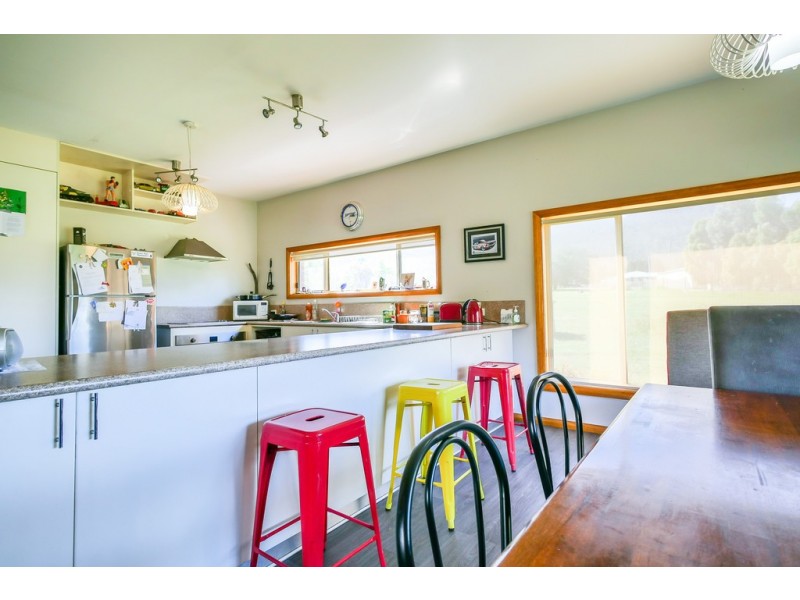 10 Narcissus Avenue, Dromedary TAS 7030