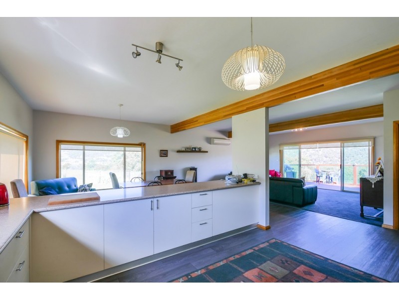 10 Narcissus Avenue, Dromedary TAS 7030