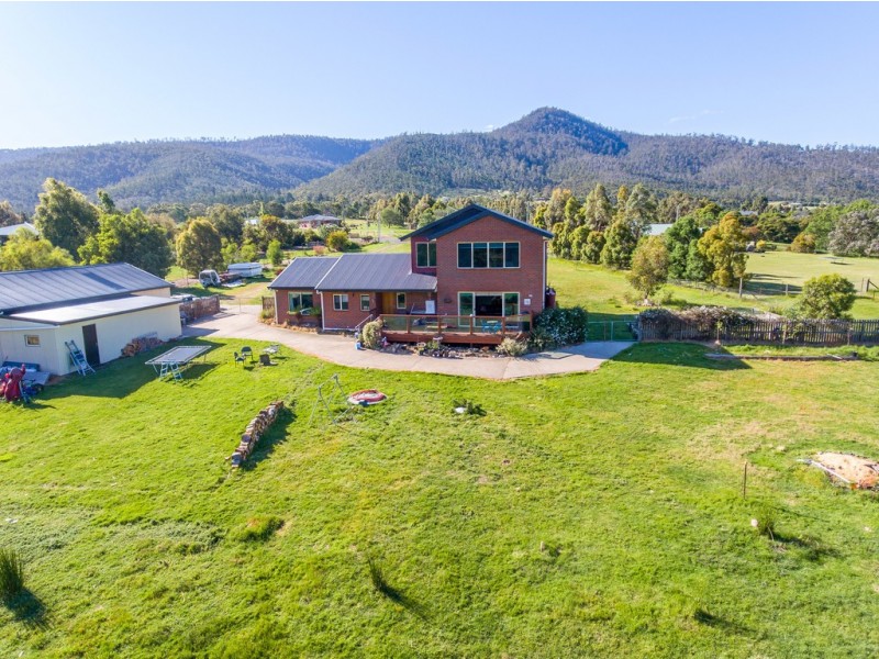 10 Narcissus Avenue, Dromedary TAS 7030