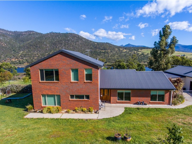 10 Narcissus Avenue, Dromedary TAS 7030