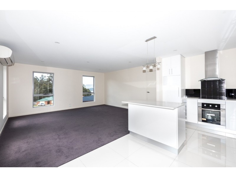 1/151 Branscombe Road, Claremont TAS 7011