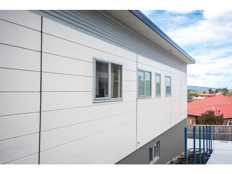 1/151 Branscombe Road, Claremont TAS 7011