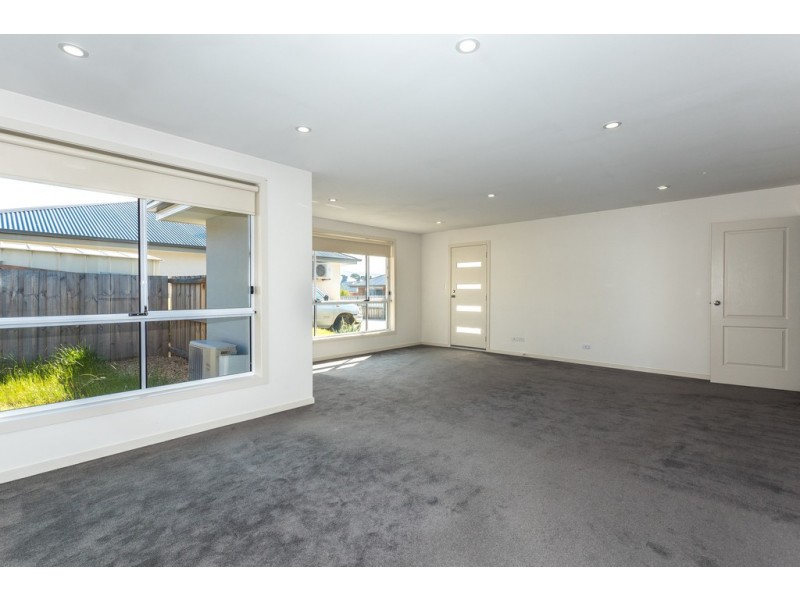 2/24 Joseph Link, Brighton TAS 7030