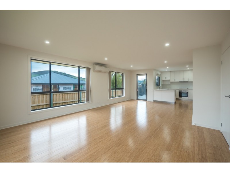 16 Dudley Drive, Brighton TAS 7030