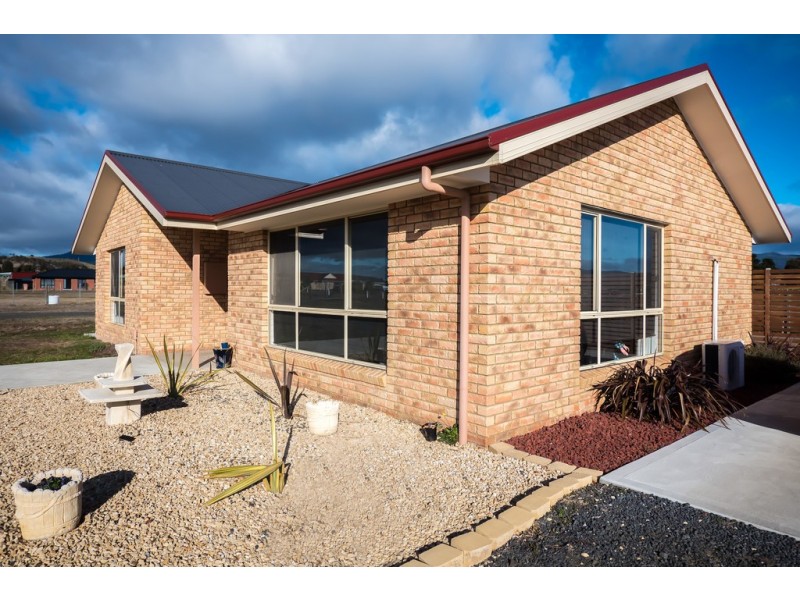 1a Jim Bacon Court, Brighton TAS 7030