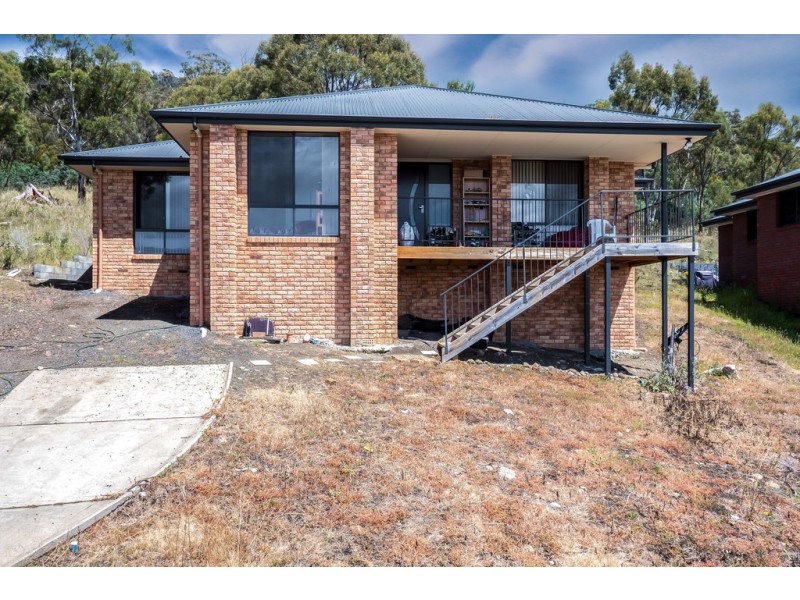 9 Cazaly Drive, Chigwell TAS 7011