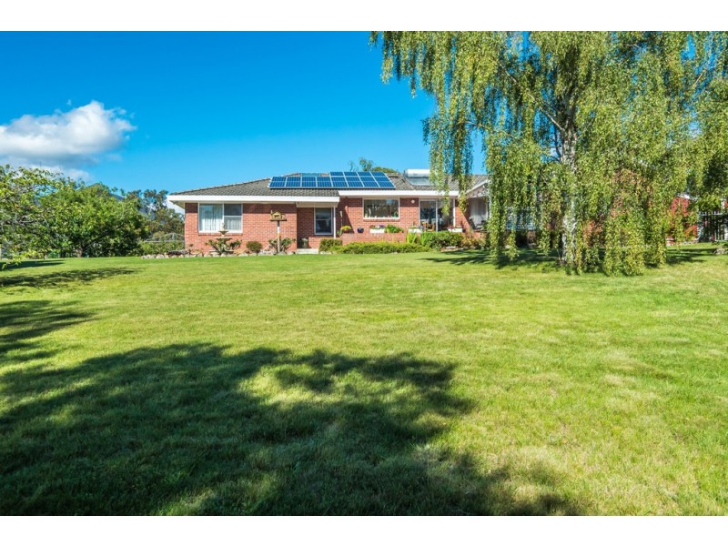 23 Casuarina Crescent, Berriedale TAS 7011