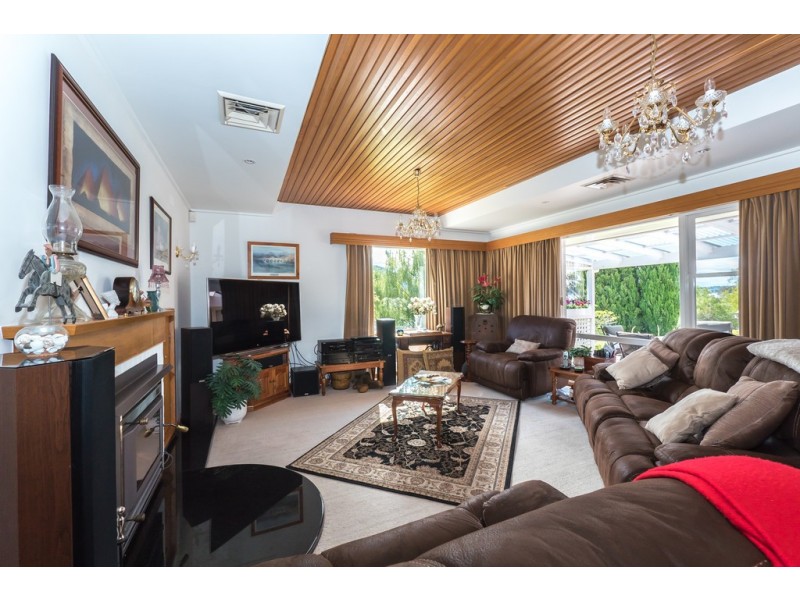 23 Casuarina Crescent, Berriedale TAS 7011