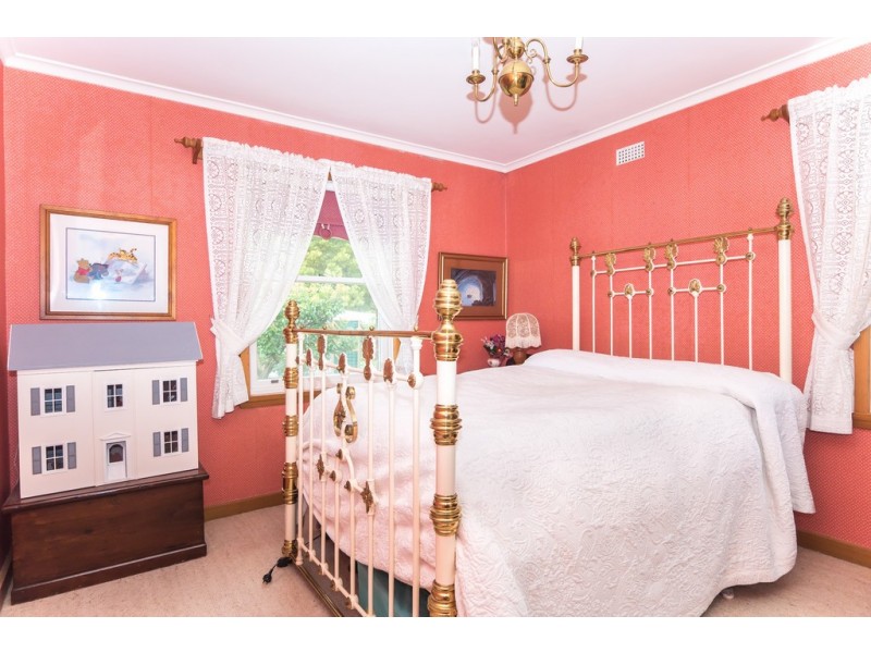 23 Casuarina Crescent, Berriedale TAS 7011