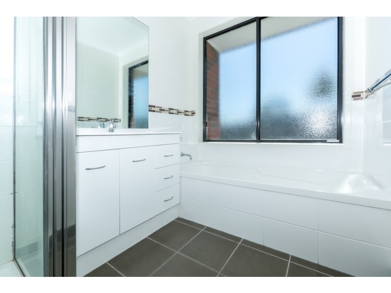 2/303 Main Road, Austins Ferry TAS 7011