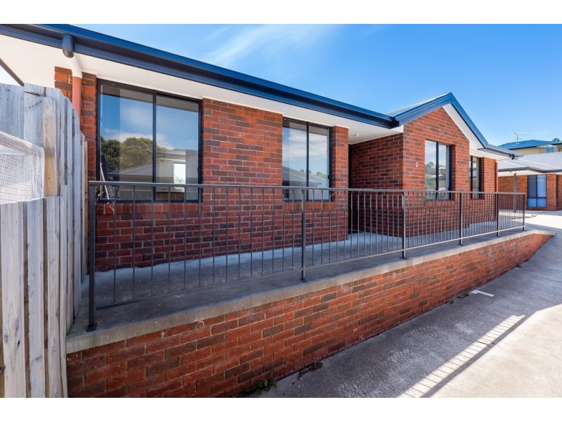2/303 Main Road, Austins Ferry TAS 7011