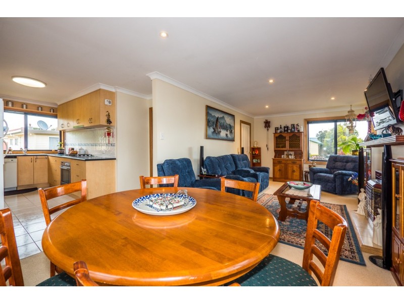 8 Seamew Street, Claremont TAS 7011