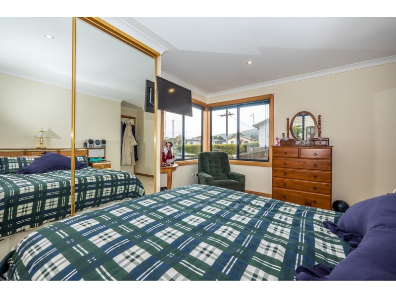 8 Seamew Street, Claremont TAS 7011
