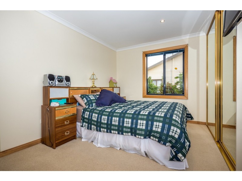 8 Seamew Street, Claremont TAS 7011