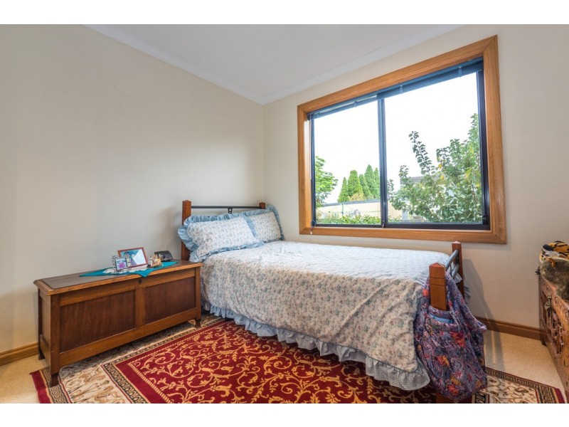 8 Seamew Street, Claremont TAS 7011