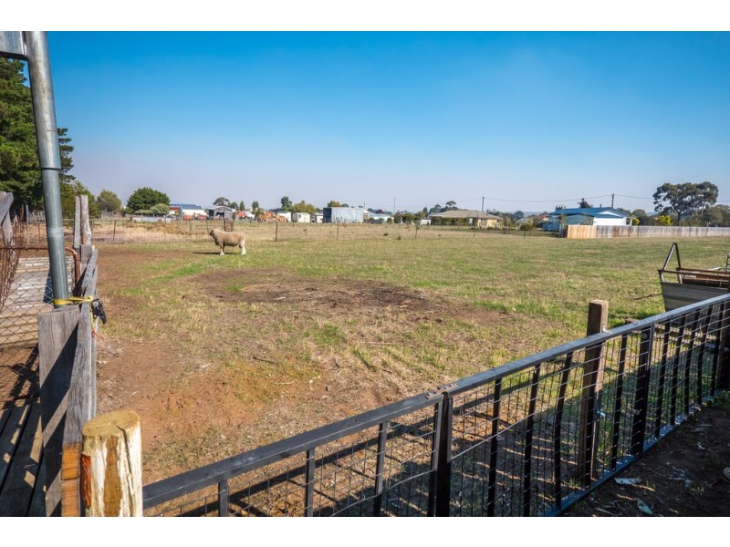 16 George Street, Bothwell TAS 7030