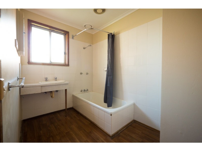8 Calvert Crescent, Herdsmans Cove TAS 7030