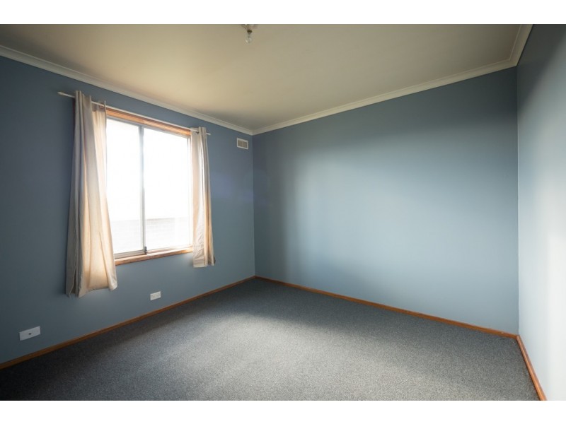 8 Calvert Crescent, Herdsmans Cove TAS 7030