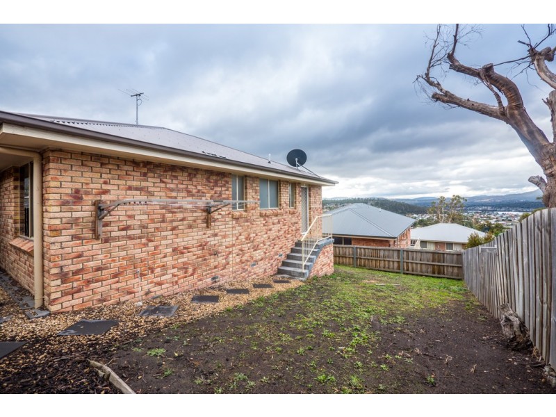 17/3 Russell Road, Claremont TAS 7011