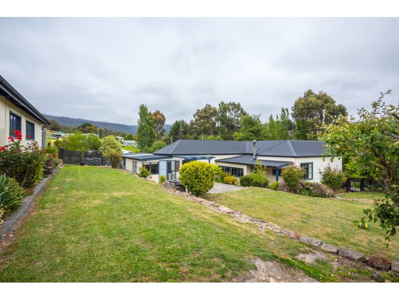 2 Hall Road, Collinsvale TAS 7012