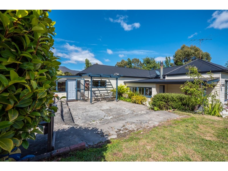 2 Hall Road, Collinsvale TAS 7012