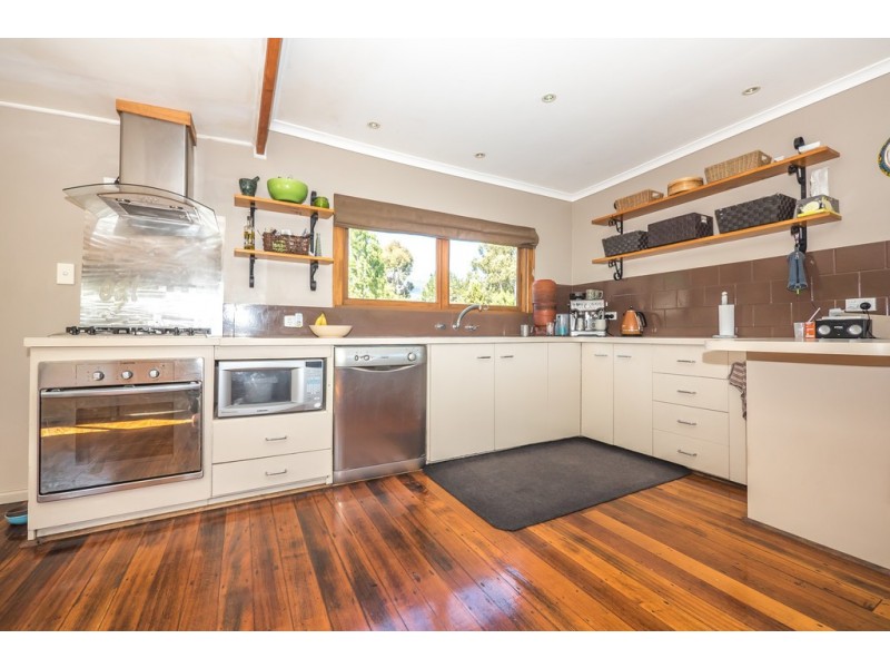 2 Hall Road, Collinsvale TAS 7012