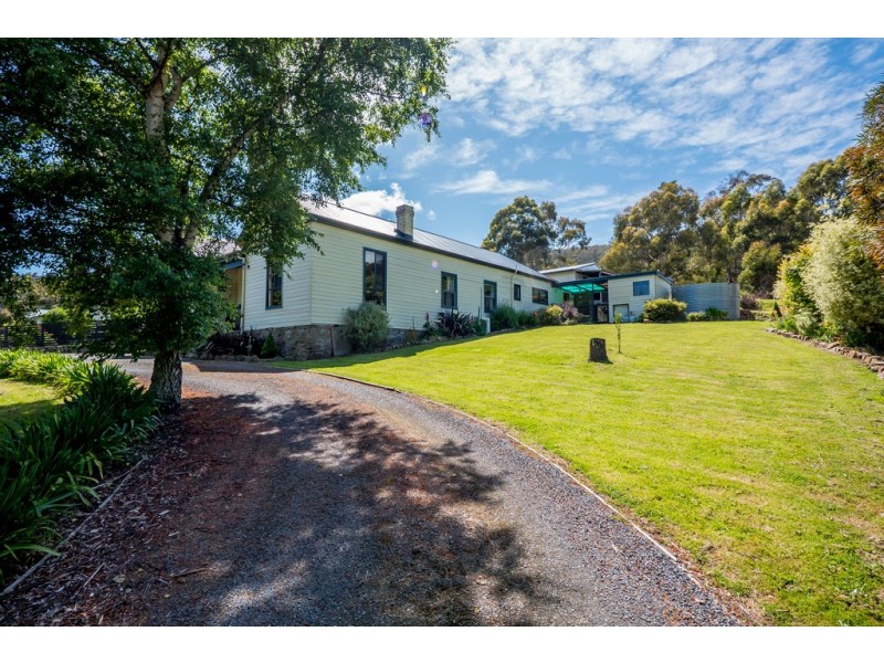 2 Hall Road, Collinsvale TAS 7012