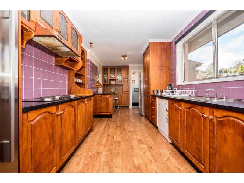 16 Lachlan Road, New Norfolk TAS 7140