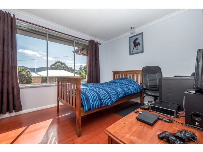 16 Lachlan Road, New Norfolk TAS 7140
