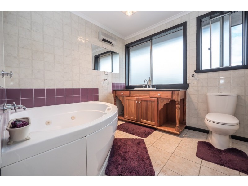 16 Lachlan Road, New Norfolk TAS 7140