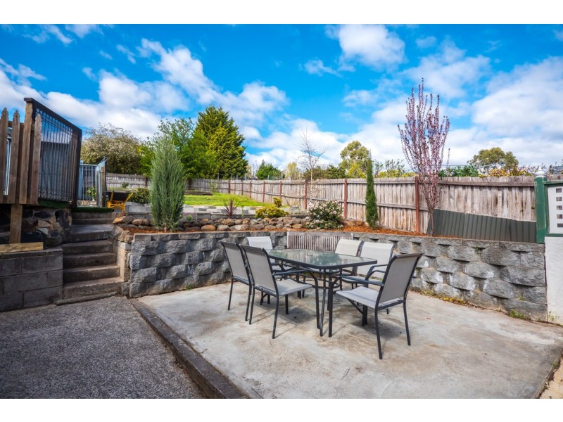 16 Lachlan Road, New Norfolk TAS 7140