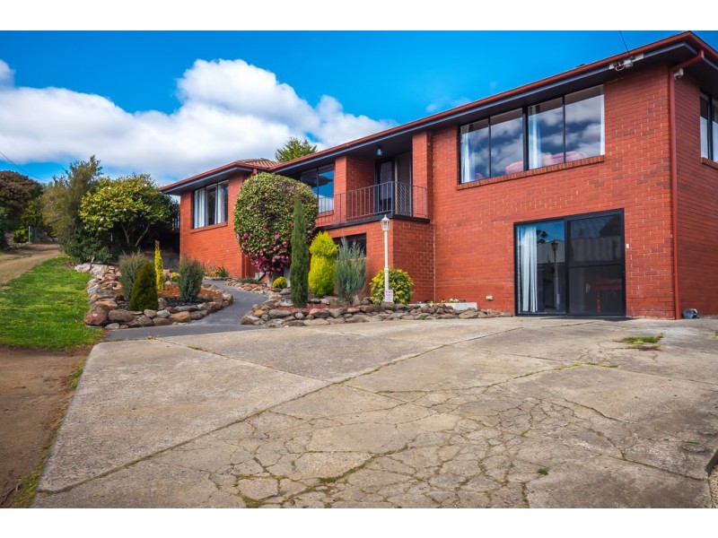 16 Lachlan Road, New Norfolk TAS 7140