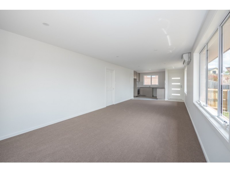 2/17a Melissa Street, Brighton TAS 7030