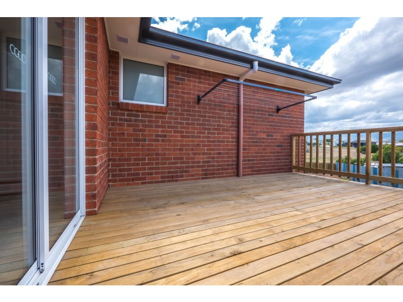 2/17a Melissa Street, Brighton TAS 7030