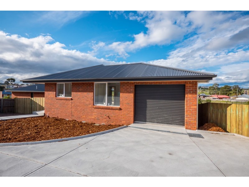 2/17a Melissa Street, Brighton TAS 7030