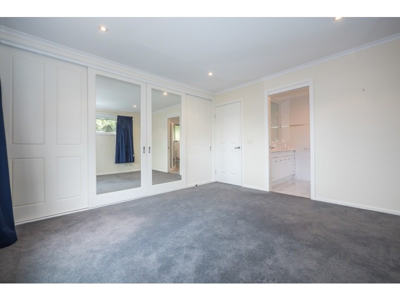 10 Chablis Crt, Berriedale TAS 7011