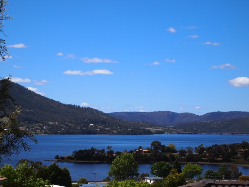 10 Chablis Crt, Berriedale TAS 7011