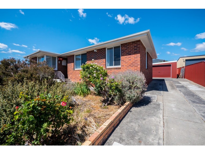 16 Myella Drive, Berriedale TAS 7011