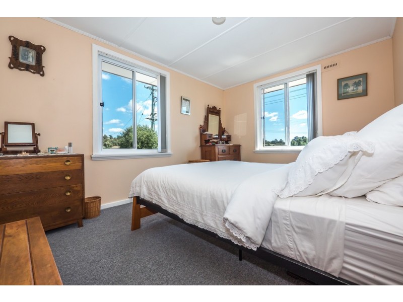 16 Myella Drive, Berriedale TAS 7011