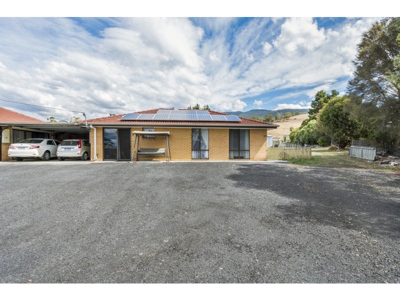 2/9 Gillies Road, Claremont TAS 7011