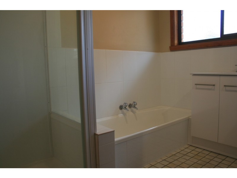 1/6 Alroy Court, Rosetta TAS 7010