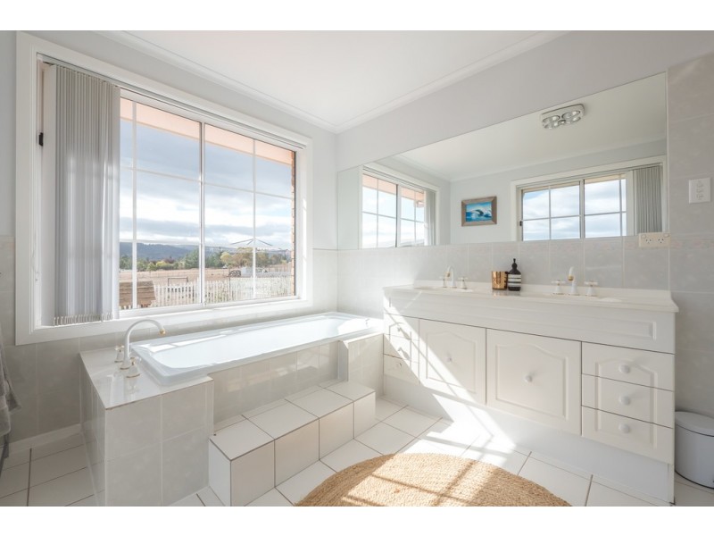 211 Tea Tree Road, Tea Tree TAS 7017