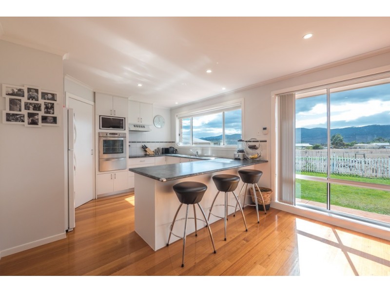 211 Tea Tree Road, Tea Tree TAS 7017