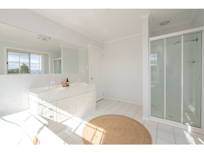 211 Tea Tree Road, Tea Tree TAS 7017