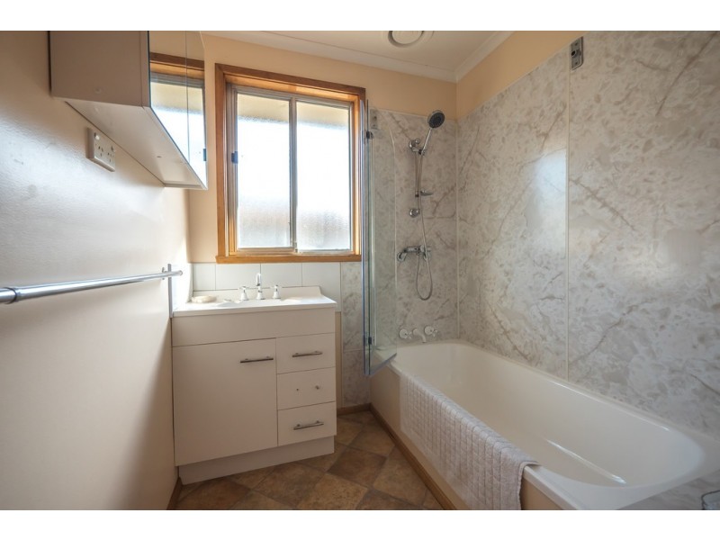 35 Calvert Crecsent, Herdsmans Cove TAS 7030